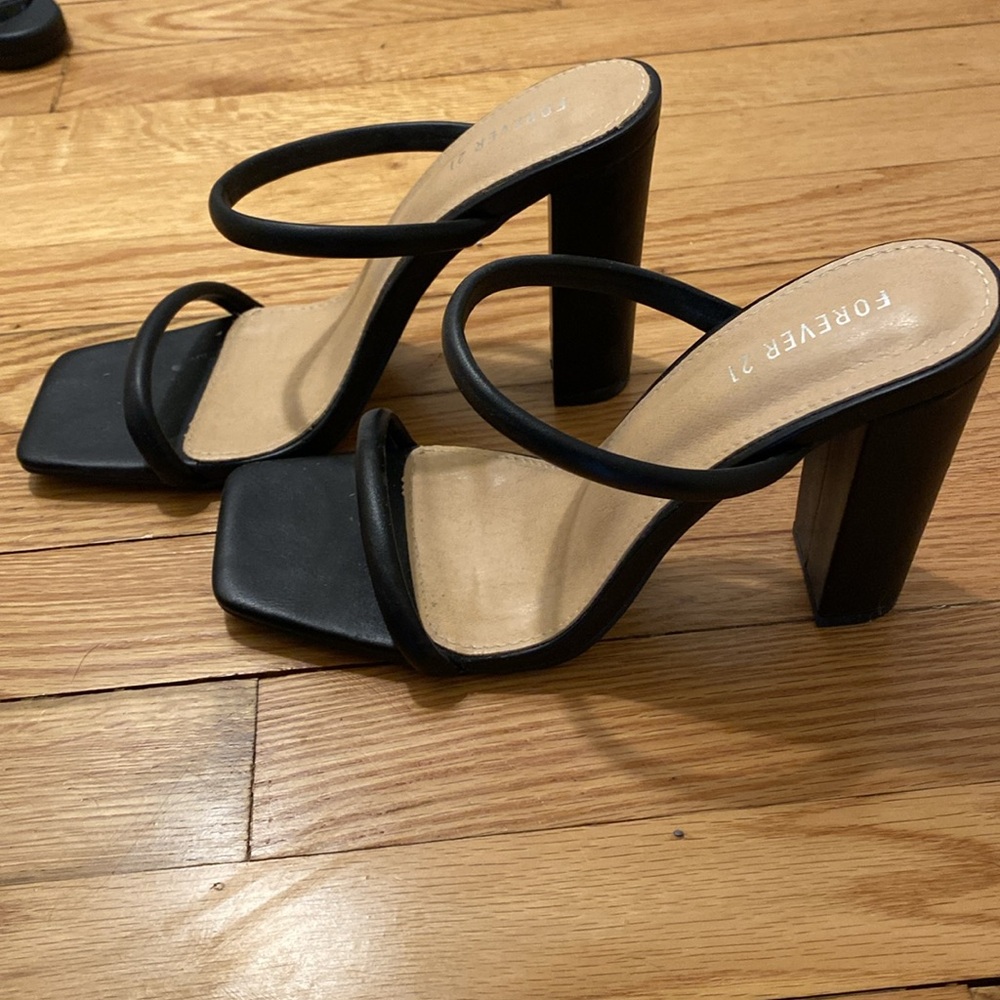 Forever 21 strappy heeled sandals - Picture 4 of 8
